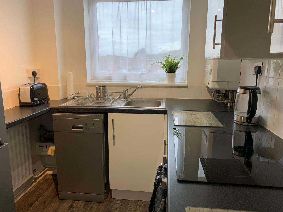 Modern Cosy Warm Home With Free Parking 切姆 外观 照片